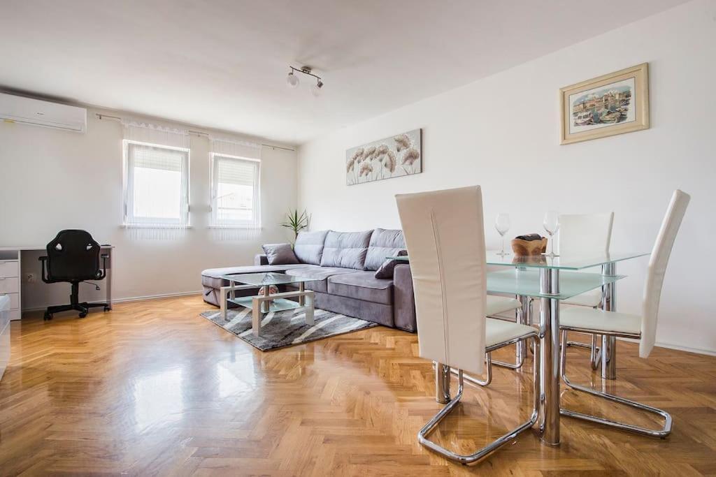Apartment Jully Podstrana Kültér fotó